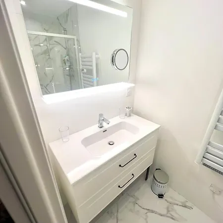 La Source Aux Chevreuils Albas (Lot)